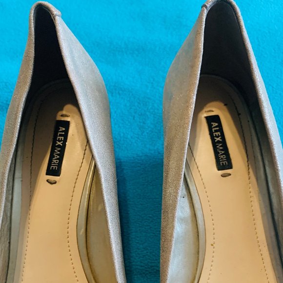 Alex Marie Gold Wedges - Picture 2 of 5